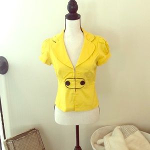 Yellow short sleeve blazer